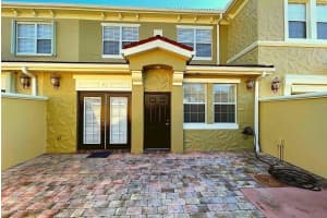 2846 Bella Vista Dr, DAVENPORT