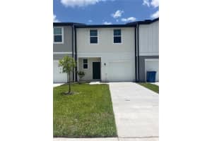 3301 Vesara Dr, DAVENPORT