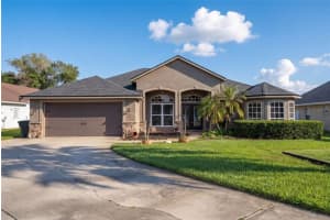 1302 Pine Song Dr, DELTONA