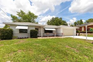 742 Armadillo Dr, DELTONA