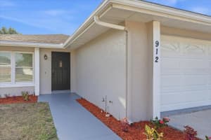 912 E Heron Cir, WINTER HAVEN