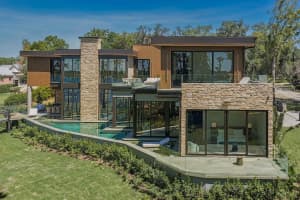 728 Forest St, WINDERMERE