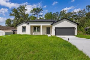8100 N Hillview Cir, DUNNELLON