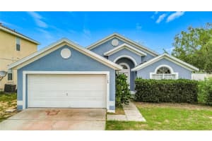 1128 Pinedale Dr, DAVENPORT