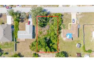 1922 Marlow St, DELTONA