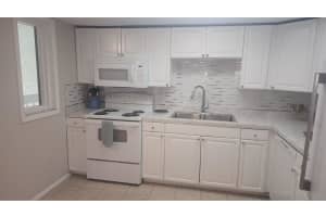 588 Fairways Ln #e204, OCALA