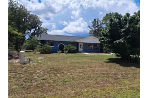 5672 County Road 173, WILDWOOD