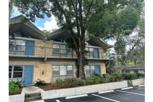 2212 E Silver Springs Blvd #15, OCALA