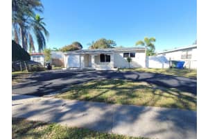 2825 Sw 8th St, FORT LAUDERDALE