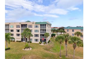 420 Bouchelle Dr #101, NEW SMYRNA BEACH