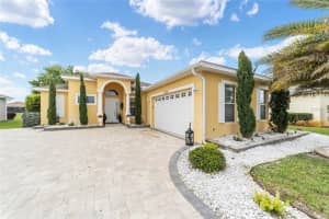 10174 Lake Miona Way, OXFORD