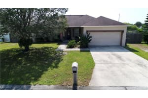 624 Berkley Pointe Pass, AUBURNDALE