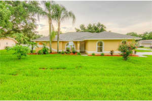 1371 Wyngate Dr, LAKELAND