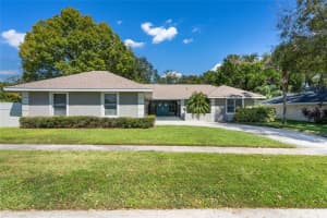 2101 Edgewater Cir, WINTER HAVEN