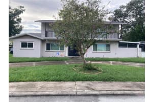 2017 Leisure Dr, WINTER HAVEN