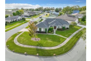 2118 Edgewater Cir, WINTER HAVEN