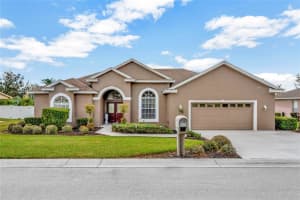 818 Hart Lake St, WINTER HAVEN