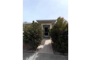 1219 Club Cir, LAKESHORE