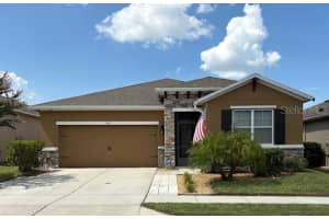 144 Waterside Cir, WINTER HAVEN