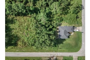 7922 Bernal Dr, SEBRING