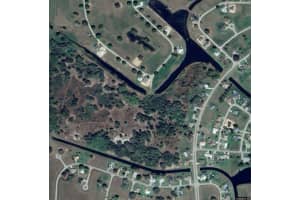 501 Foxhall Cir, SEBRING