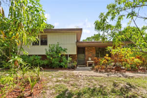 1360 Collany Ln, FROSTPROOF 1360 Collany Ln, FROSTPROOF