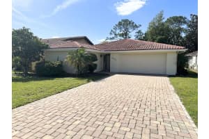 677 Augusta Rd, WINTER HAVEN