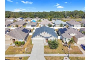 203 Fall Glo Rd, WINTER HAVEN