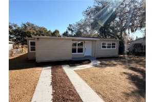 1890 E Valencia Dr, BARTOW