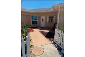 1217 Club Cir, LAKESHORE