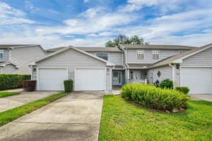 323 Orange Blossom Dr #323, WINTER HAVEN