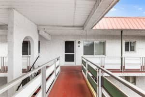 1100 Martinique Dr #207, WINTER HAVEN