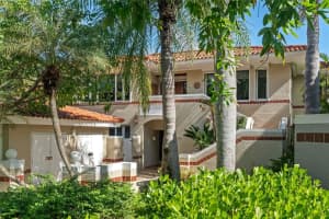 32 Green Villas Drive #32, DORADO