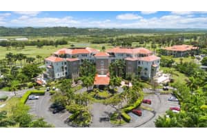 1 Plantation Village #ph-3, DORADO