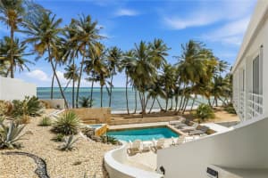 32 Shell Castle, HUMACAO