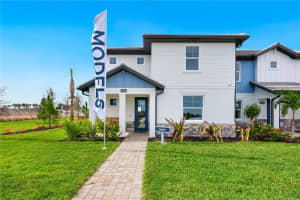 17823 Broadleaf Loop, VENICE