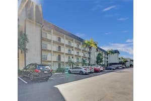 6080 Nw 44th St #301, LAUDERHILL