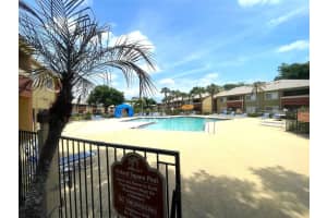 654 Kenwick Cir #104, CASSELBERRY