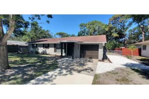 2848 E Mark Dr, SARASOTA