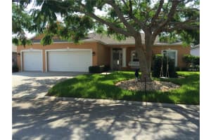 563 Reddicks Cir , WINTER HAVEN
