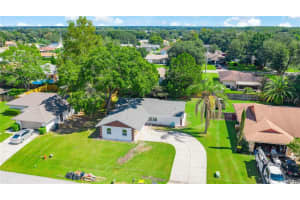 7937 Indian Heights Dr, LAKELAND