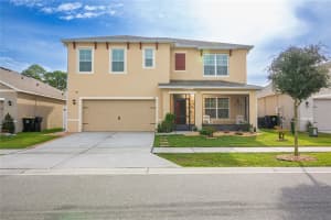 389 Tanglewood Dr, DAVENPORT