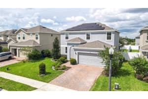516 Sapphire Dr, DAVENPORT