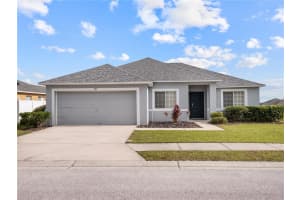 917 Hillcrest Dr, DAVENPORT