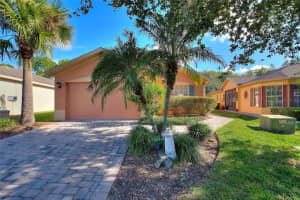384 Grand Canal Dr, POINCIANA