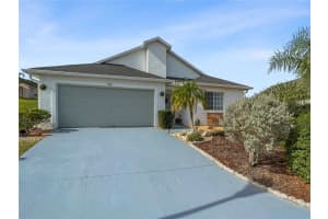 431 Hillcrest Dr, DAVENPORT