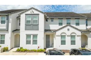 301 Captiva Dr, DAVENPORT