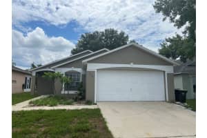 726 Obo Dr, DAVENPORT