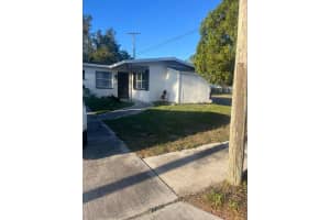 147 Melanie Ln, BRANDON