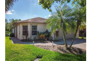 524 Grand Canal Dr, POINCIANA